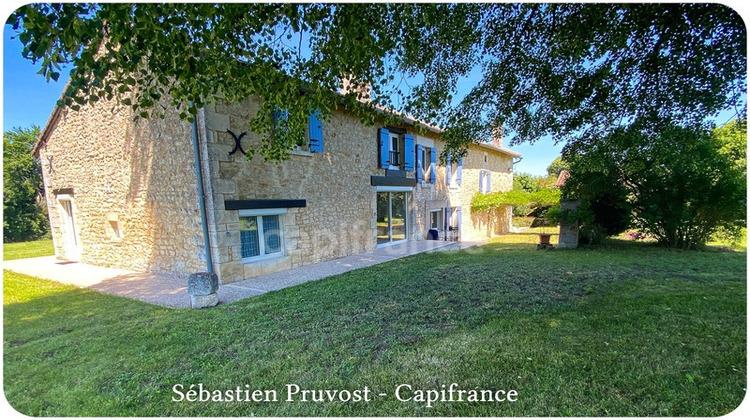 Ma-Cabane - Vente Maison CHAMPAGNAC DE BELAIR, 211 m²