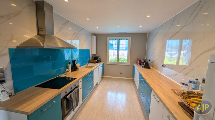 Ma-Cabane - Vente Maison CHAMPAGNE-LES-MARAIS, 114 m²