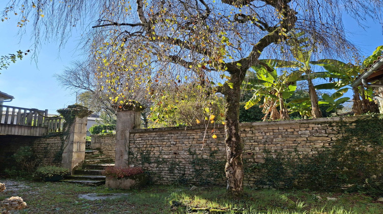 Ma-Cabane - Vente Maison Champagne-Mouton, 270 m²