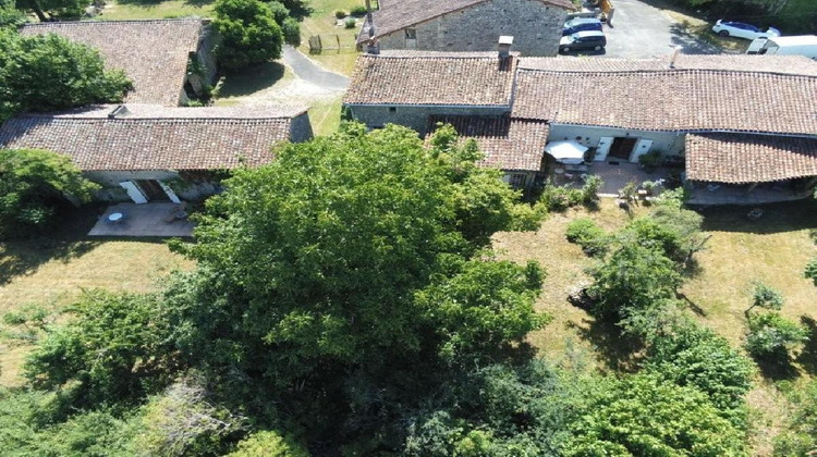 Ma-Cabane - Vente Maison CHAMPAGNE MOUTON, 302 m²