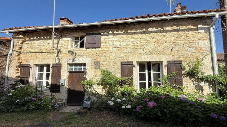 Ma-Cabane - Vente Maison CHAMPAGNE MOUTON, 302 m²