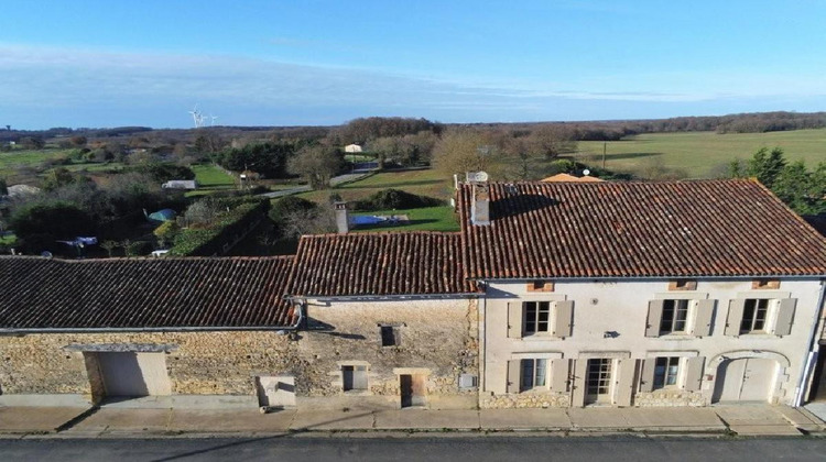 Ma-Cabane - Vente Maison CHAMPAGNE MOUTON, 210 m²