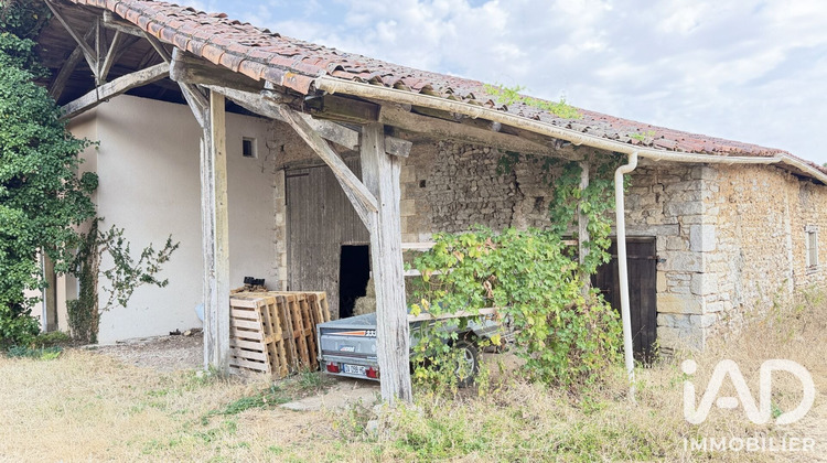 Ma-Cabane - Vente Maison Champagné-Saint-Hilaire, 140 m²