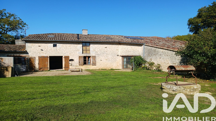 Ma-Cabane - Vente Maison Champagné St Hilaire, 190 m²