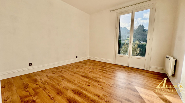 Ma-Cabane - Vente Maison CHAMPCEVINEL, 162 m²