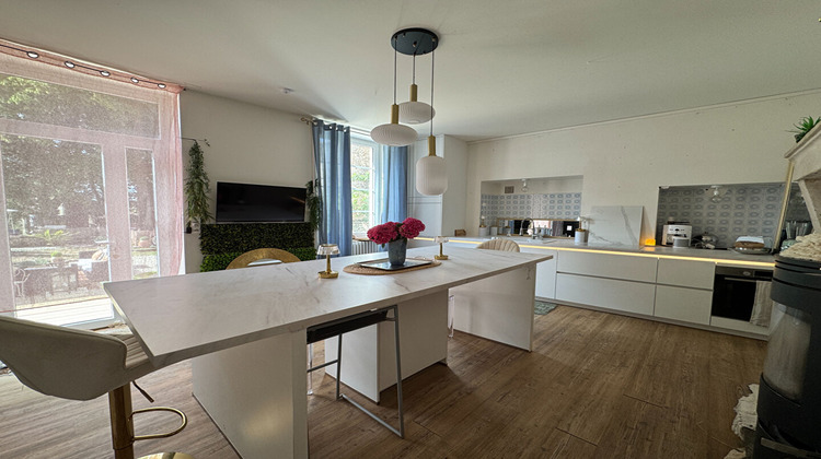 Ma-Cabane - Vente Maison CHAMPDENIERS-SAINT-DENIS, 294 m²