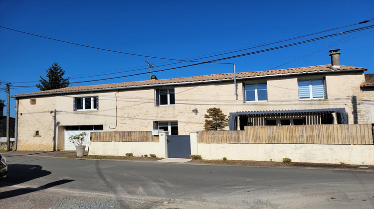 Ma-Cabane - Vente Maison CHAMPDENIERS-SAINT-DENIS, 147 m²