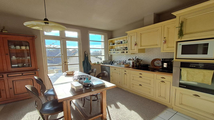 Ma-Cabane - Vente Maison CHAMPFORGEUIL, 177 m²