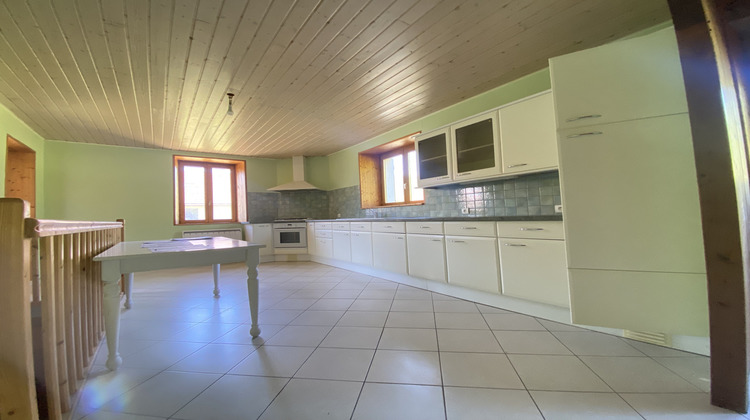 Ma-Cabane - Vente Maison Champfromier, 218 m²