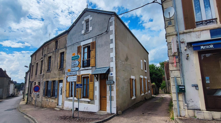 Ma-Cabane - Vente Maison CHAMPLEMY, 136 m²