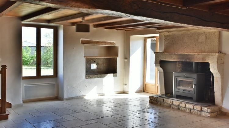 Ma-Cabane - Vente Maison CHAMPNIERS, 181 m²