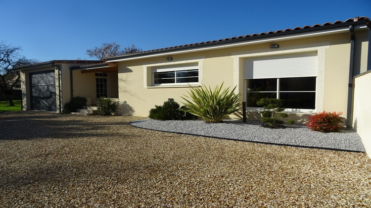 Ma-Cabane - Vente Maison CHAMPNIERS, 71 m²