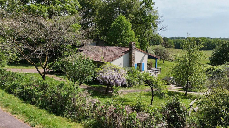 Ma-Cabane - Vente Maison CHAMPS ROMAIN, 100 m²
