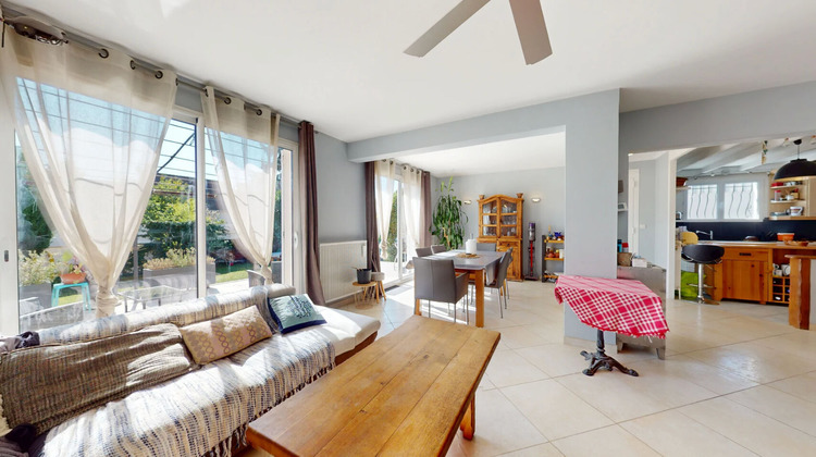 Ma-Cabane - Vente Maison CHAMPS-SUR-MARNE, 207 m²