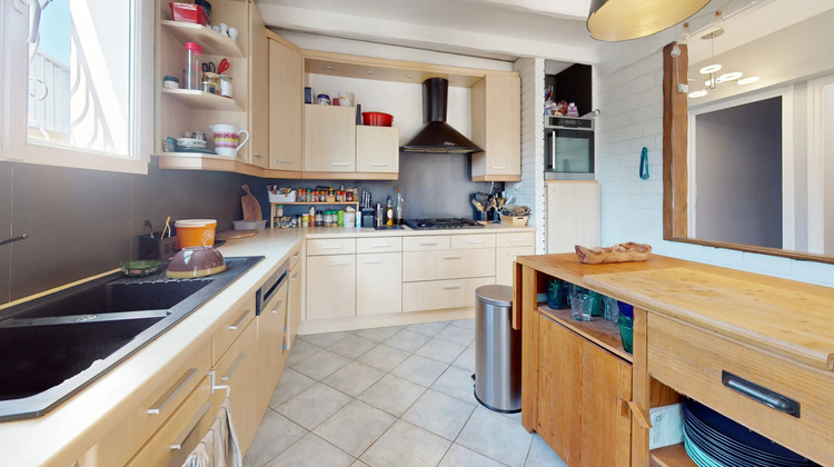 Ma-Cabane - Vente Maison CHAMPS-SUR-MARNE, 207 m²