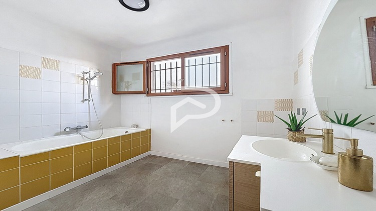 Ma-Cabane - Vente Maison CHAMPS-SUR-MARNE, 98 m²