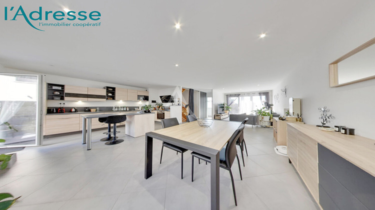 Ma-Cabane - Vente Maison CHAMPS-SUR-MARNE, 102 m²