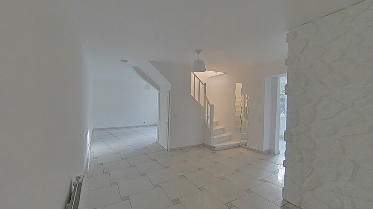 Ma-Cabane - Vente Maison CHAMPS-SUR-MARNE, 66 m²