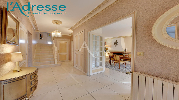 Ma-Cabane - Vente Maison CHAMPS-SUR-MARNE, 145 m²