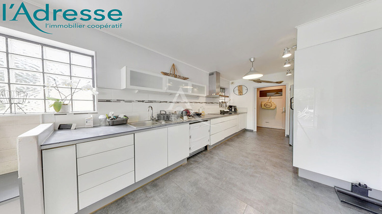 Ma-Cabane - Vente Maison CHAMPS-SUR-MARNE, 255 m²