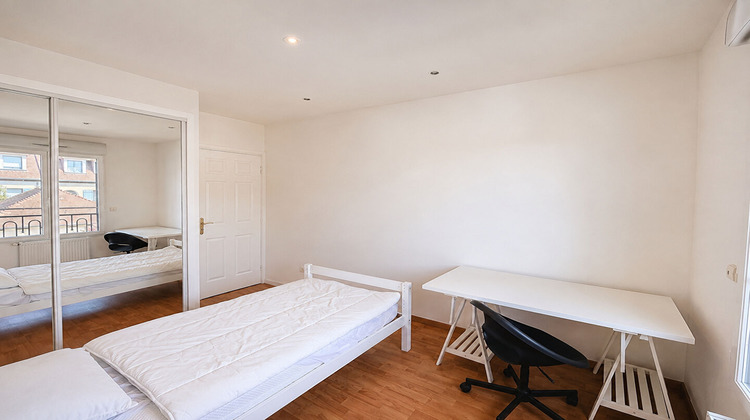 Ma-Cabane - Vente Maison CHAMPS-SUR-MARNE, 130 m²