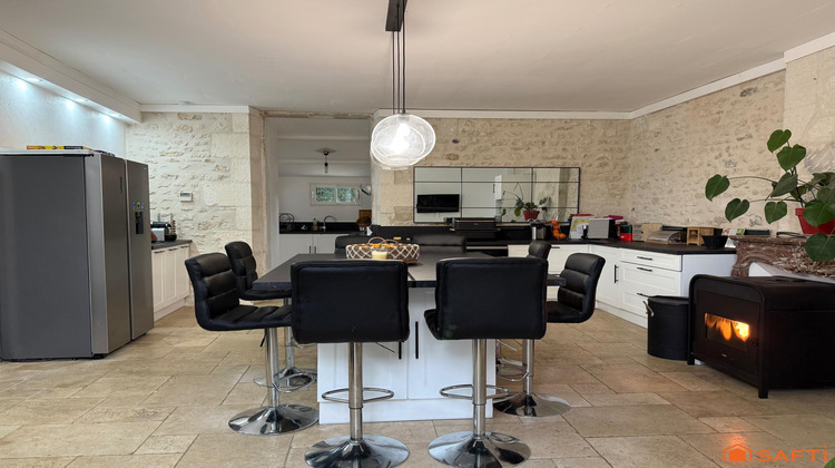 Ma-Cabane - Vente Maison Chaniers, 197 m²