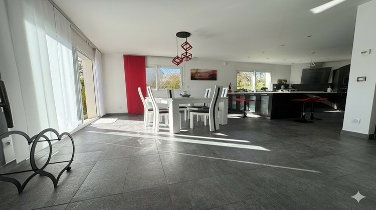Ma-Cabane - Vente Maison CHANTILLY, 210 m²