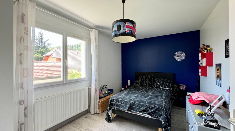 Ma-Cabane - Vente Maison CHAPAREILLAN, 219 m²