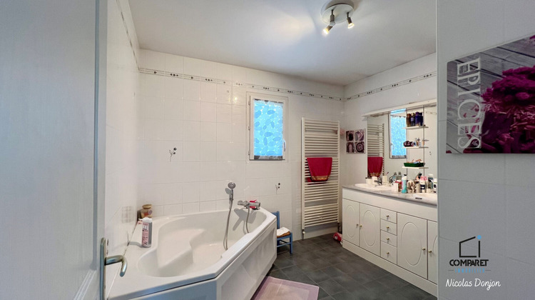 Ma-Cabane - Vente Maison CHAPAREILLAN, 219 m²