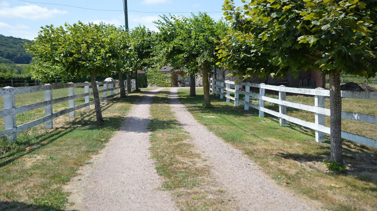 Ma-Cabane - Vente Maison CHARBONNAT, 260 m²