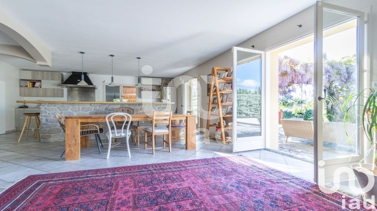 Ma-Cabane - Vente Maison Charbonnières-les-Bains, 250 m²