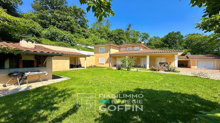 Ma-Cabane - Vente Maison CHARBONNIERES-LES-BAINS, 185 m²