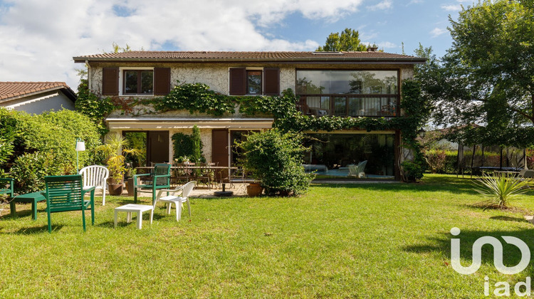 Ma-Cabane - Vente Maison Charbonnières-les-Bains, 170 m²