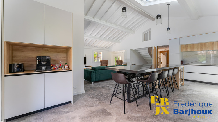 Ma-Cabane - Vente Maison Charbonnières-les-Bains, 198 m²