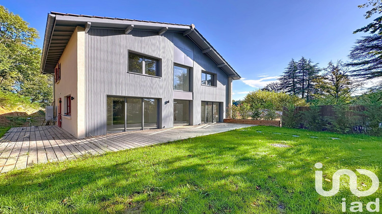 Ma-Cabane - Vente Maison Charbonnières-les-Bains, 133 m²