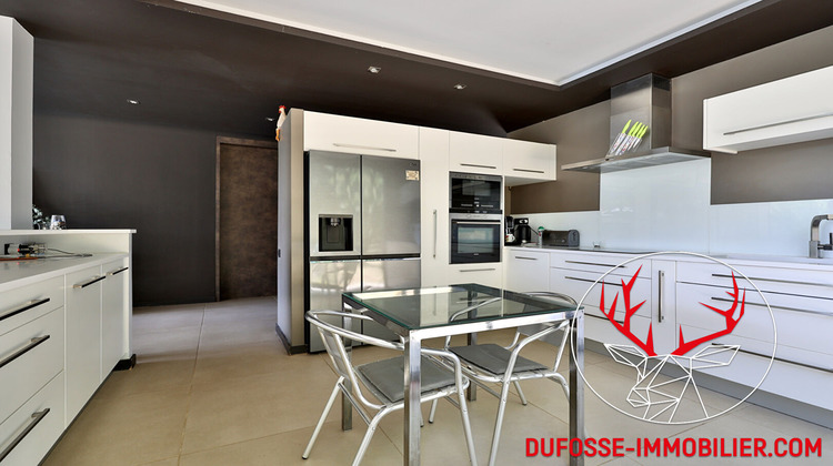 Ma-Cabane - Vente Maison CHARBONNIERES-LES-BAINS, 202 m²