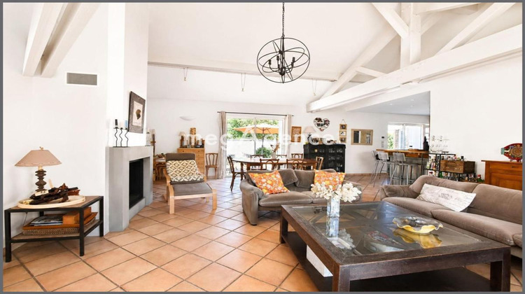 Ma-Cabane - Vente Maison CHARBONNIERES LES BAINS, 220 m²