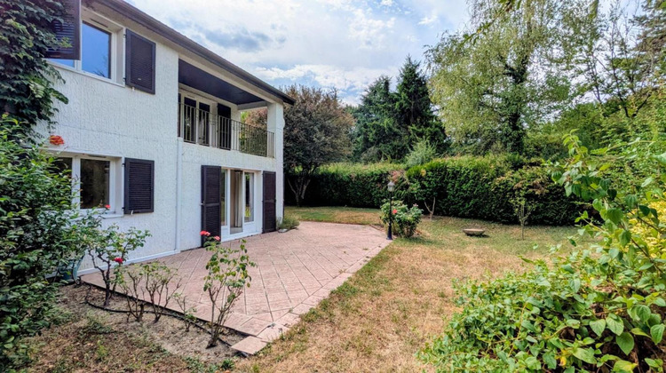 Ma-Cabane - Vente Maison CHARBONNIERES LES BAINS, 168 m²