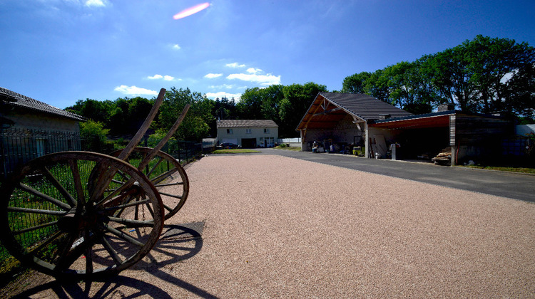 Ma-Cabane - Vente Maison CHARBONNIERES-LES-VARENNES, 156 m²