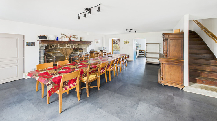 Ma-Cabane - Vente Maison CHARENSAT, 300 m²