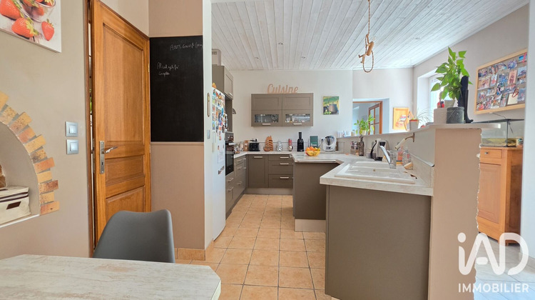 Ma-Cabane - Vente Maison Charentilly, 202 m²