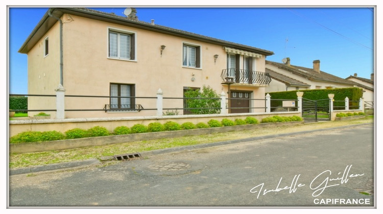 Ma-Cabane - Vente Maison CHARENTON DU CHER, 135 m²