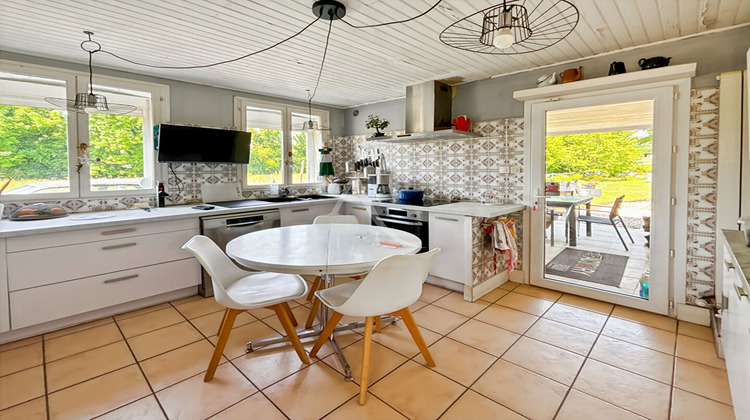 Ma-Cabane - Vente Maison CHARLEVAL, 180 m²