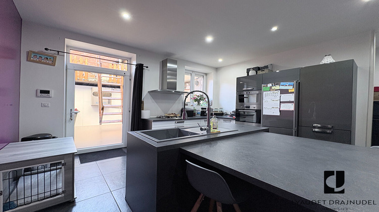 Ma-Cabane - Vente Maison CHARLIEU, 182 m²