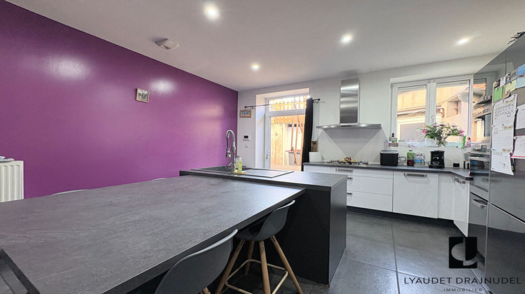 Ma-Cabane - Vente Maison CHARLIEU, 182 m²