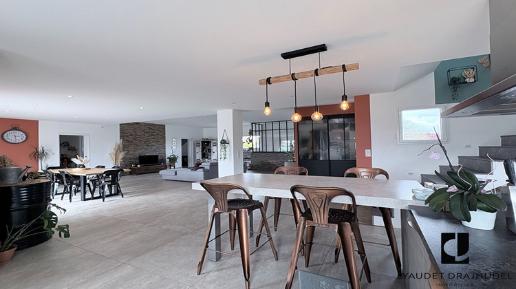 Ma-Cabane - Vente Maison CHARLIEU, 170 m²