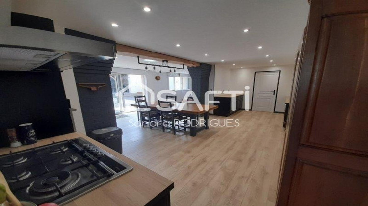 Ma-Cabane - Vente Maison Charmes, 295 m²