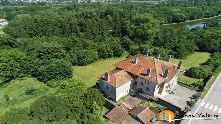 Ma-Cabane - Vente Maison Charmes, 854 m²
