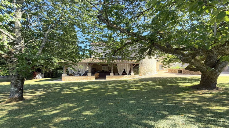 Ma-Cabane - Vente Maison CHARRAS, 345 m²