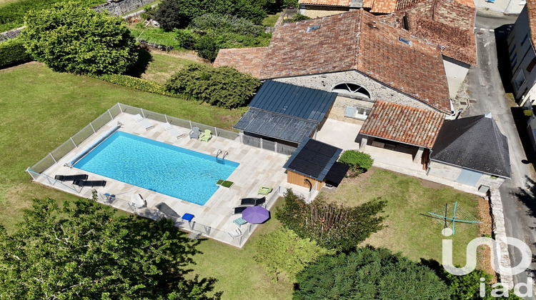 Ma-Cabane - Vente Maison Charras, 360 m²